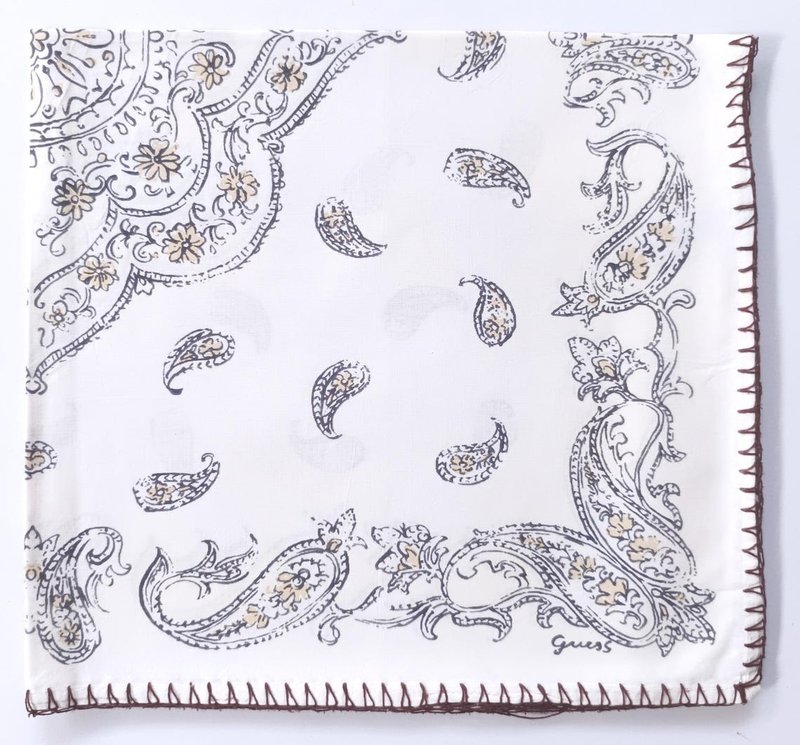 Guess Paisley Bandana, 20x 21 inches, Beige, Cotton - 絲巾 - 棉．麻 白色