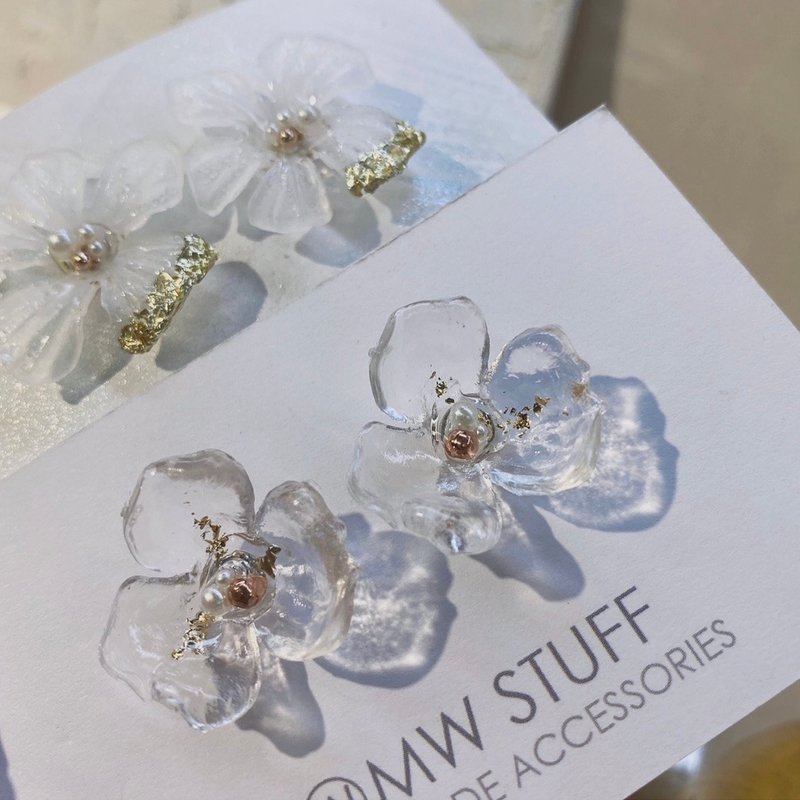 Transparent ice floral earrings - ต่างหู - เรซิน สีใส