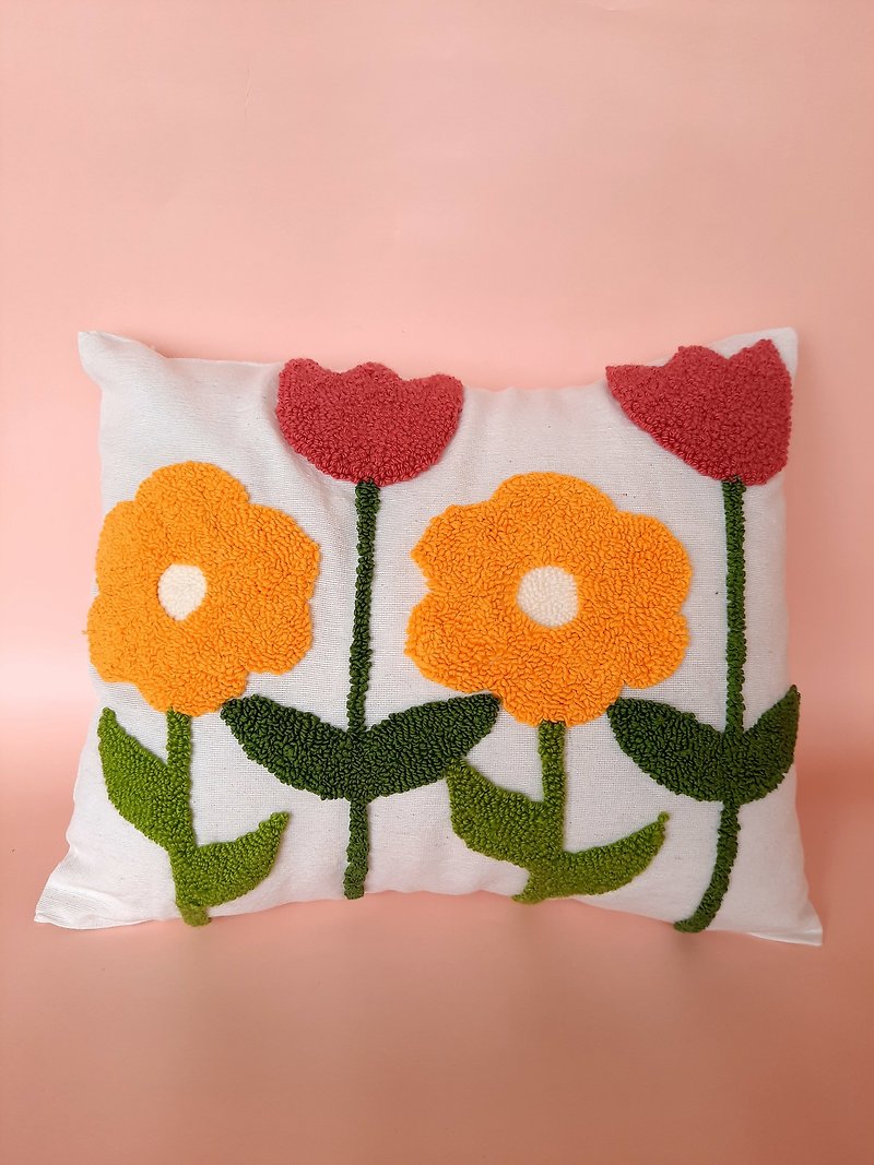 棉．麻 枕頭/抱枕 多色 - 有花卉設計的枕頭