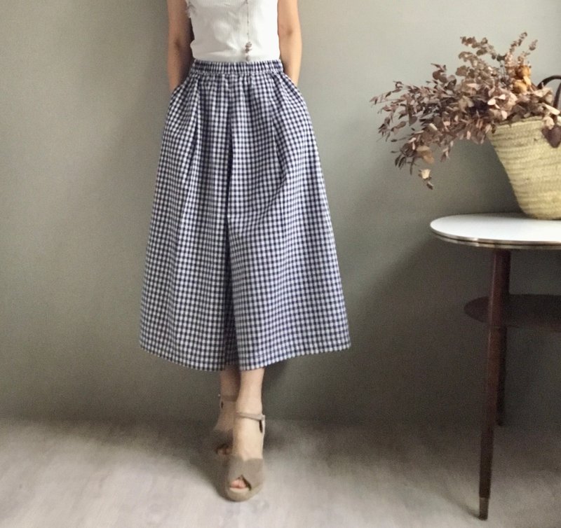 Sunny Day Girl/Navy Blue and White Small Plaid Large Pressed Linen and Linen Long Version Wide Pants Skirt - Skirts - Cotton & Hemp 