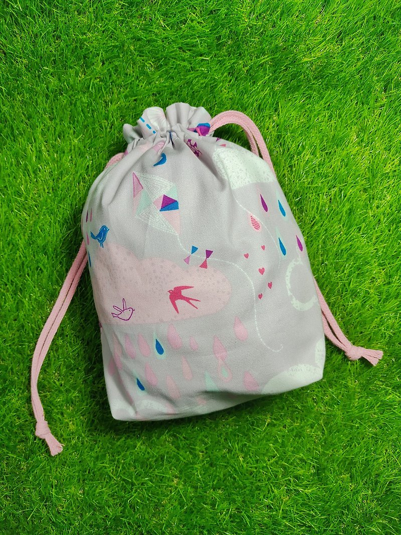 Handmade Drawstring Pocket-Ziyunyu - กระเป๋าสะพาย - ผ้าฝ้าย/ผ้าลินิน 