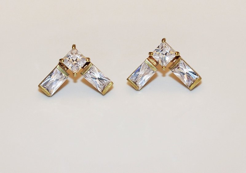 Brass Gemstone Stud Earrings - ต่างหู - เครื่องเพชรพลอย สีนำ้ตาล