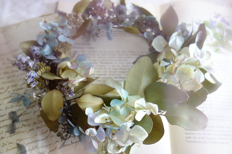 Hydrangea wreath in rainy season/birthday/opening/home decoration/decoration/flower gift - ของวางตกแต่ง - พืช/ดอกไม้ สีน้ำเงิน