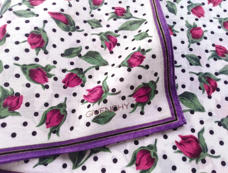 Givenchy Vintage Handkerchief Red Roses Bud Gift for Her 19 x 19 inches - 手帕 - 棉．麻 紅色