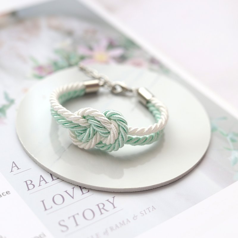 Infinity Knot Rope Bracelet - White / Light Mint - 手鍊/手鐲 - 聚酯纖維 綠色