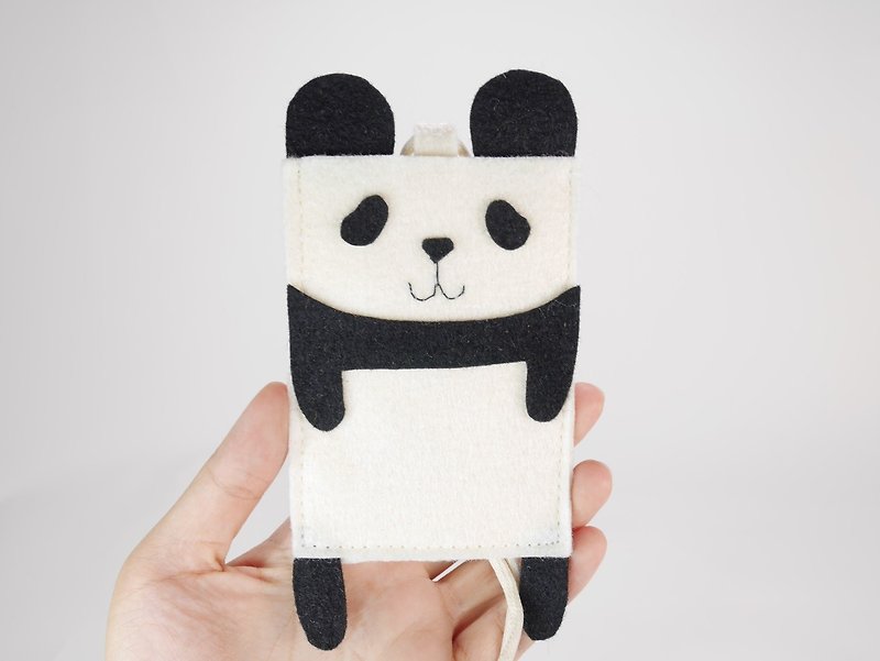 Cute Double Card Holder-Panda_End of the Year Surprise - ที่ใส่บัตรคล้องคอ - เส้นใยสังเคราะห์ ขาว