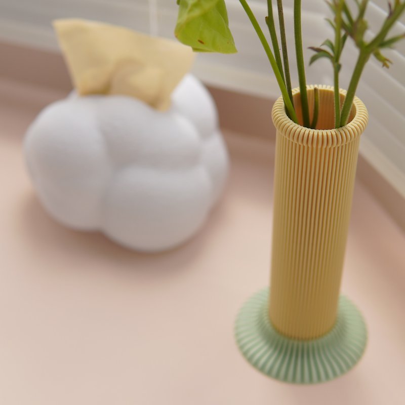 flower shape vase - เซรามิก - พลาสติก 