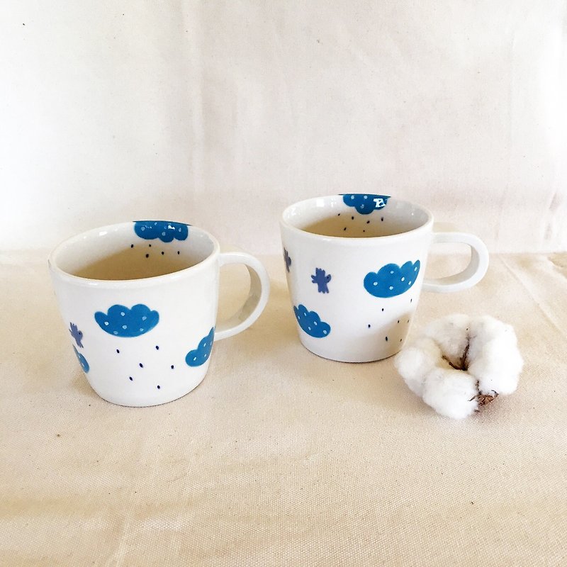 Bird and cloud handmade mug - แก้วมัค/แก้วกาแฟ - เครื่องลายคราม 