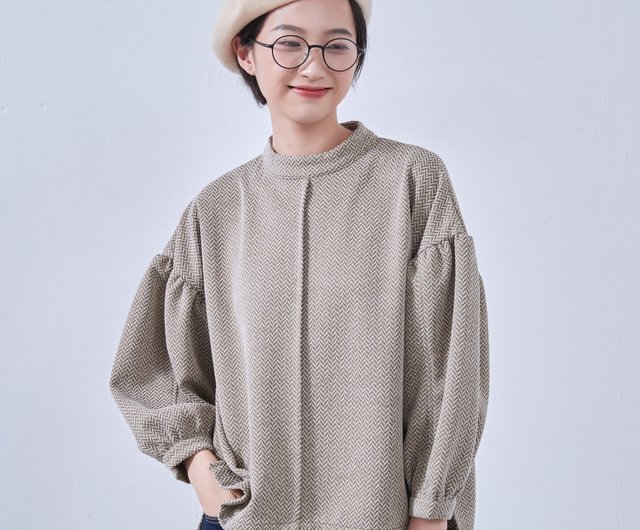 Volume, puff sleeves, long sleeve cut-and-sew jacquard material