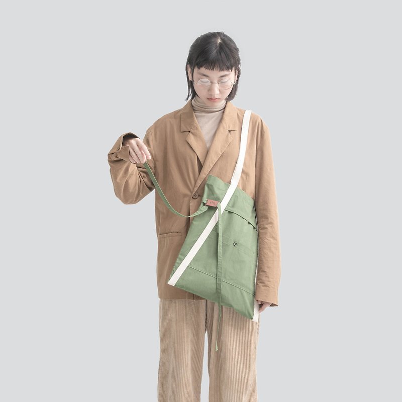 Rin ACE TOTE 2.0 - Foliage Green Apron Imagine A Tote Bag Handbag - กระเป๋าถือ - ผ้าฝ้าย/ผ้าลินิน สีเขียว