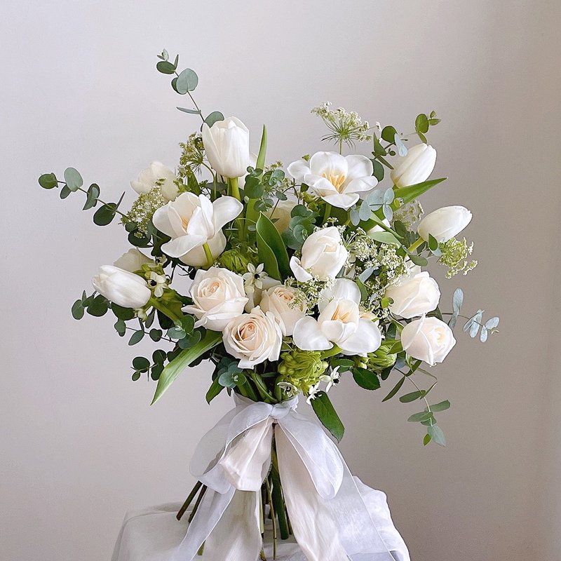 【Flowers】White and green tulip rose natural style American flower bouquet - อื่นๆ - พืช/ดอกไม้ ขาว