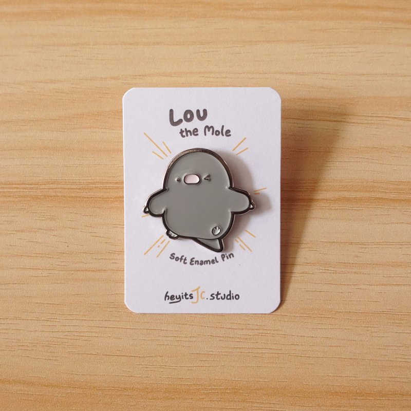 地鼠鼠路易 Lou the Mole - 高質感金屬徽章 / 別針 Enamel Pins - 徽章/別針 - 其他金屬 銀色