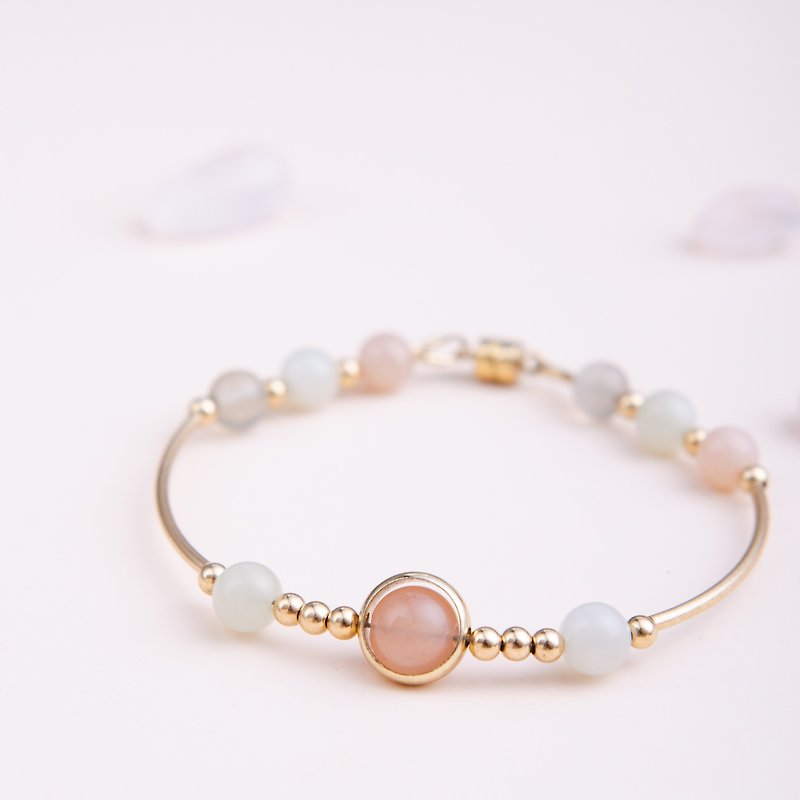 Peach Moonstone, 14K Gold Filled Natural Gemstone Crystal Bracelet - สร้อยข้อมือ - คริสตัล สีส้ม
