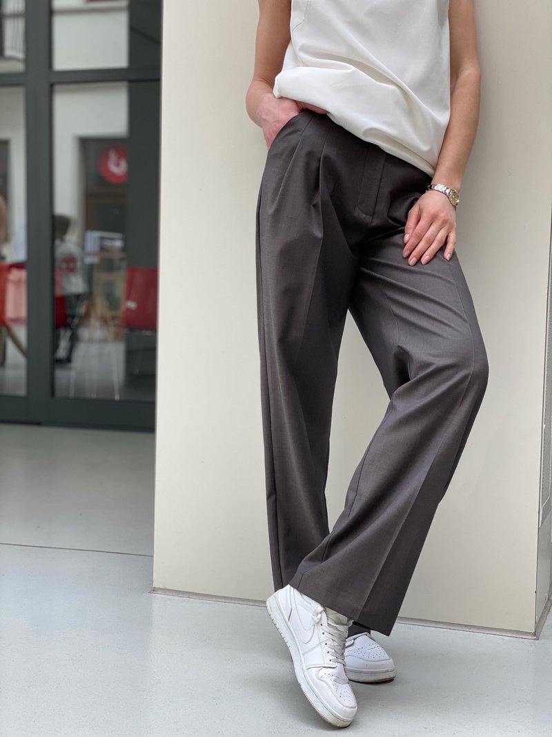 Wool High Waist Straight Fit Pants With Pockets - กางเกงขายาว - ขนแกะ สีนำ้ตาล