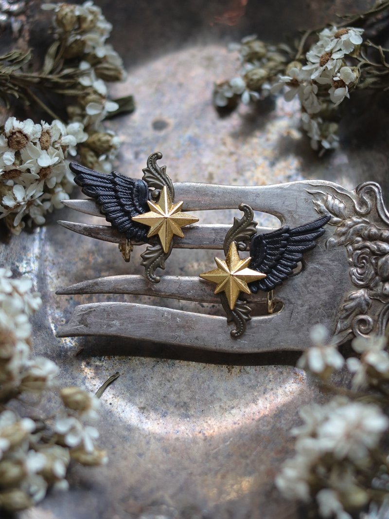 Fantasy retro style ear bone clip dark wing star - Earrings & Clip-ons - Other Metals Black