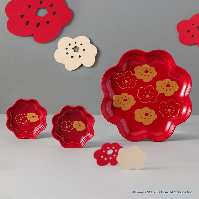 【Pinkoi x SOU・SOU】One flower two plate dinner plate gift box set hohoemi - จานและถาด - เครื่องลายคราม สีแดง