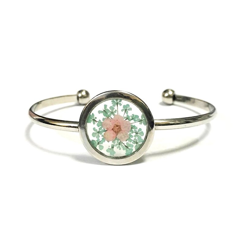 Silver pressed flower bangle - Bracelets - Other Metals Pink