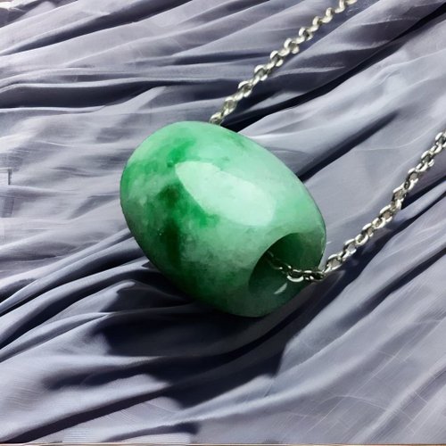 瓔珞珠寶盒 E.L.Jewelry Box 飄綠花翡翠雕花路路通項鍊 | 天然緬甸玉翡翠A貨