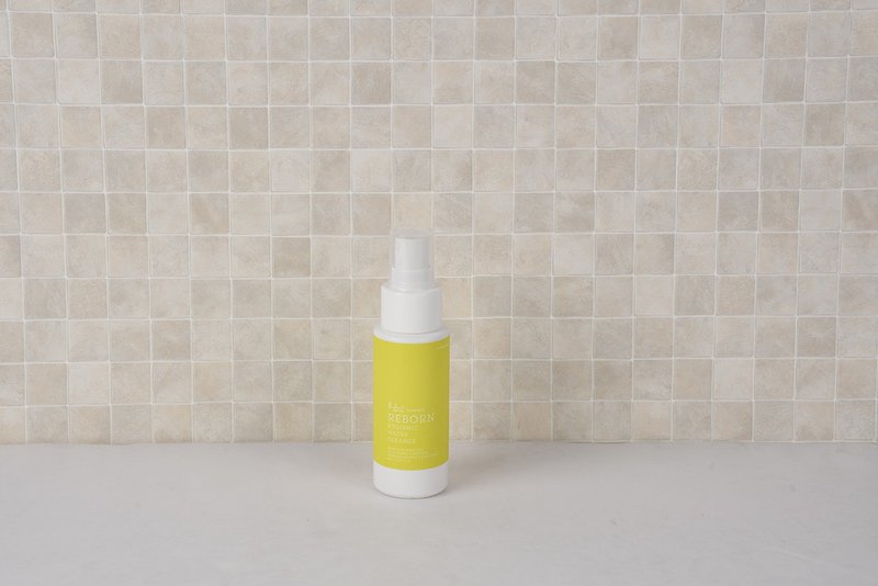 Hairbrush Cleaning Spray (Lemongrass) | Pandora’s Beauty Box - อุปกรณ์แต่งหน้า/กระจก/หวี - วัสดุอื่นๆ 
