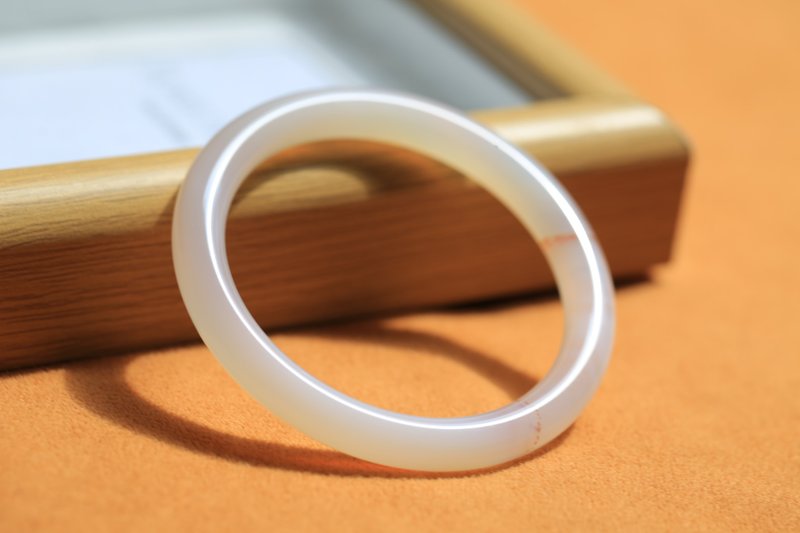 【手鐲】圈口56/招財•好運•綿年/手鐲手環手鏈/天然瑪瑙禮物 - 手鍊/手環 - 玉石 白色