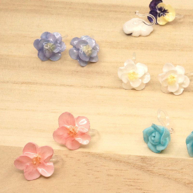 =Flower Piping= Customize Floral Clip on Earrings - ต่างหู - ดินเหนียว หลากหลายสี