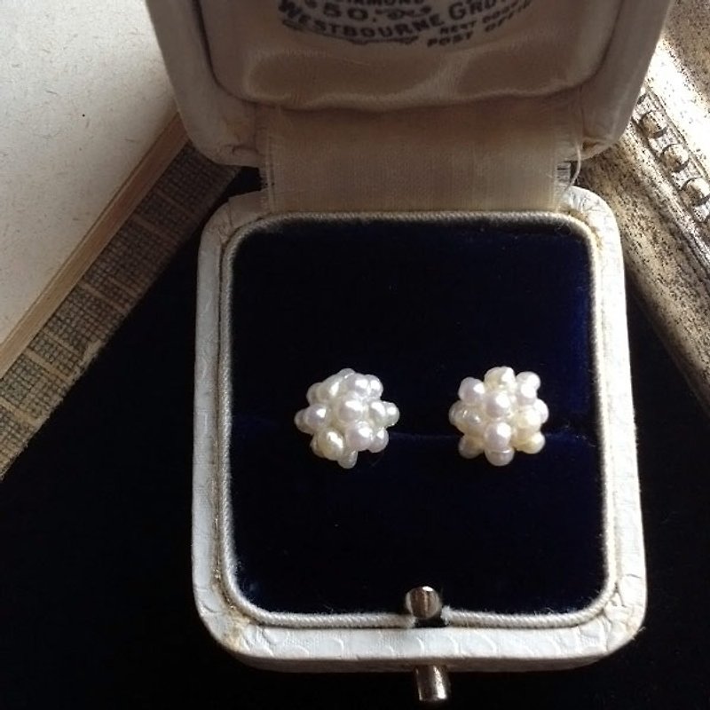 14kgf Small freshwater Keshi pearl collapse earrings OR ear clip - ピアス・イヤリング - 宝石 ホワイト