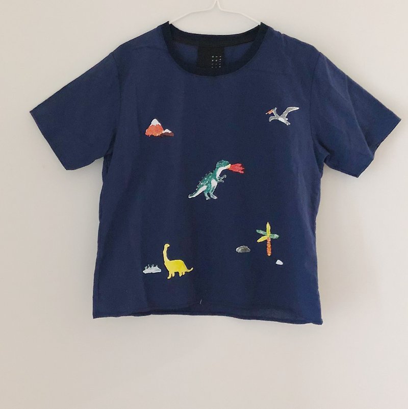 Little Dinosaur and Friends / Cotton Linen Short sleeve Top /  Dark Blue - 女裝 上衣 - 棉．麻 藍色
