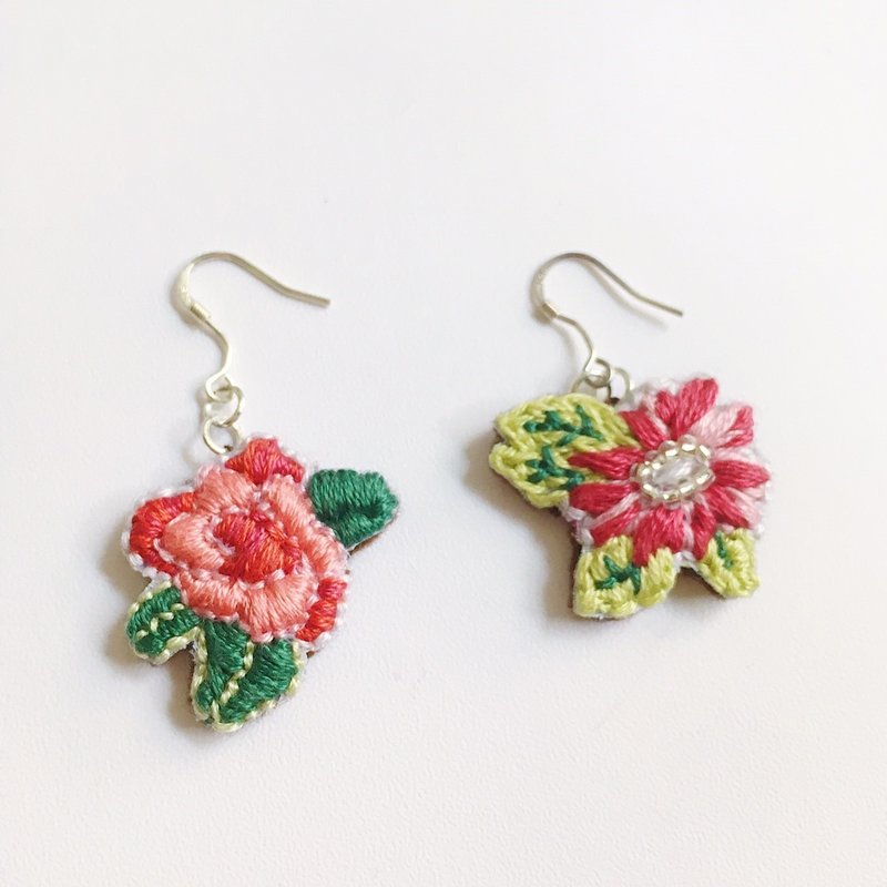embroidery earrings flowers - 耳環/耳夾/耳骨夾 - 繡線 