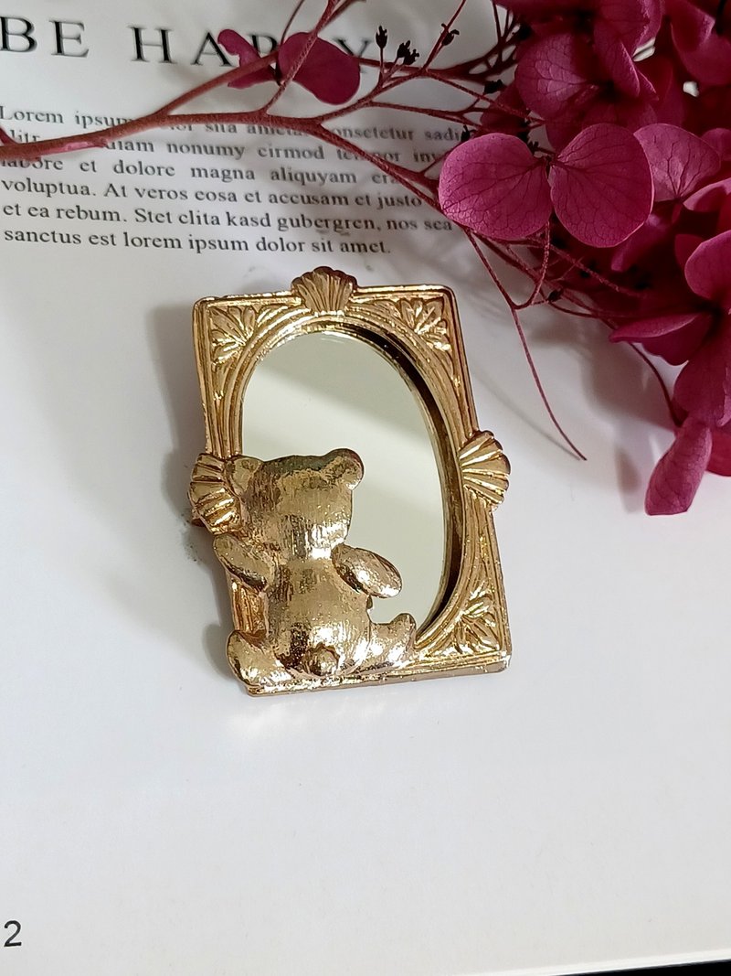 vintage jewelry  照鏡子的泰迪熊 趣味別針 胸針 - 胸針 - 其他金屬 