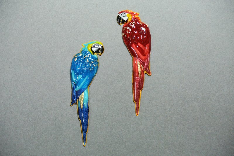 Macaw brooch - เข็มกลัด - กระดาษ สีแดง