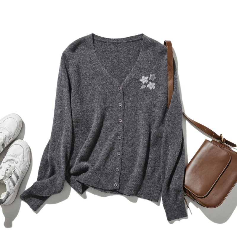 A stylish cardigan with a hand-embroidered wool cardigan in V-neck charcoal grey 241205-1 - สเวตเตอร์ผู้หญิง - ขนแกะ 