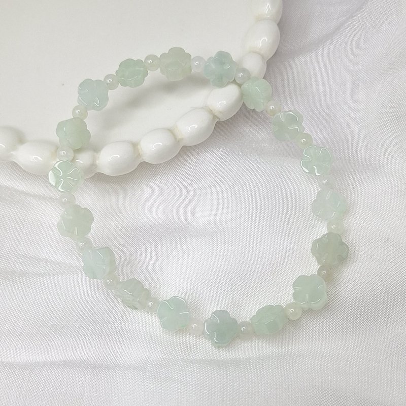 Ice Sky Blue Clover Bracelet Bracelet Beads | Natural Burmese Jade A Grade Jadeite - สร้อยข้อมือ - หยก 