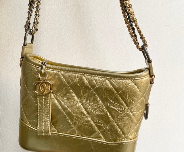 CHANEL Gabrielle De Chanel Large Hobo Bag gold ヴィンテージ Chanel Gabrielle Hobo Large Gold – THE PURSE AFFAIR