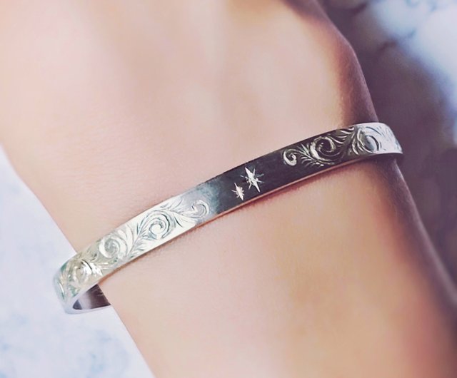 人手批花雕鑿唐草裡的星星純銀手鐲單品Tamasii Jewellery