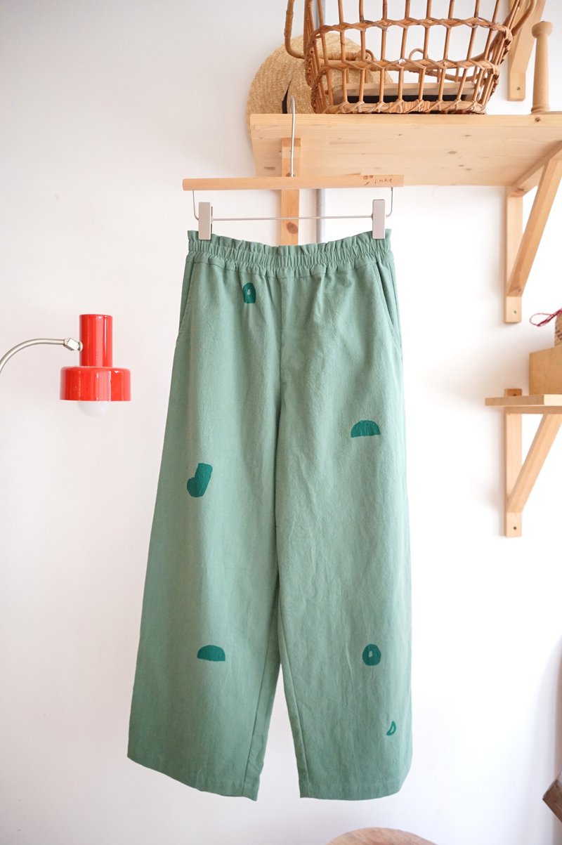 Green field print elastic straight pocket wide trousers - small dots, smoke rings - กางเกงขายาว - ผ้าฝ้าย/ผ้าลินิน สีเขียว