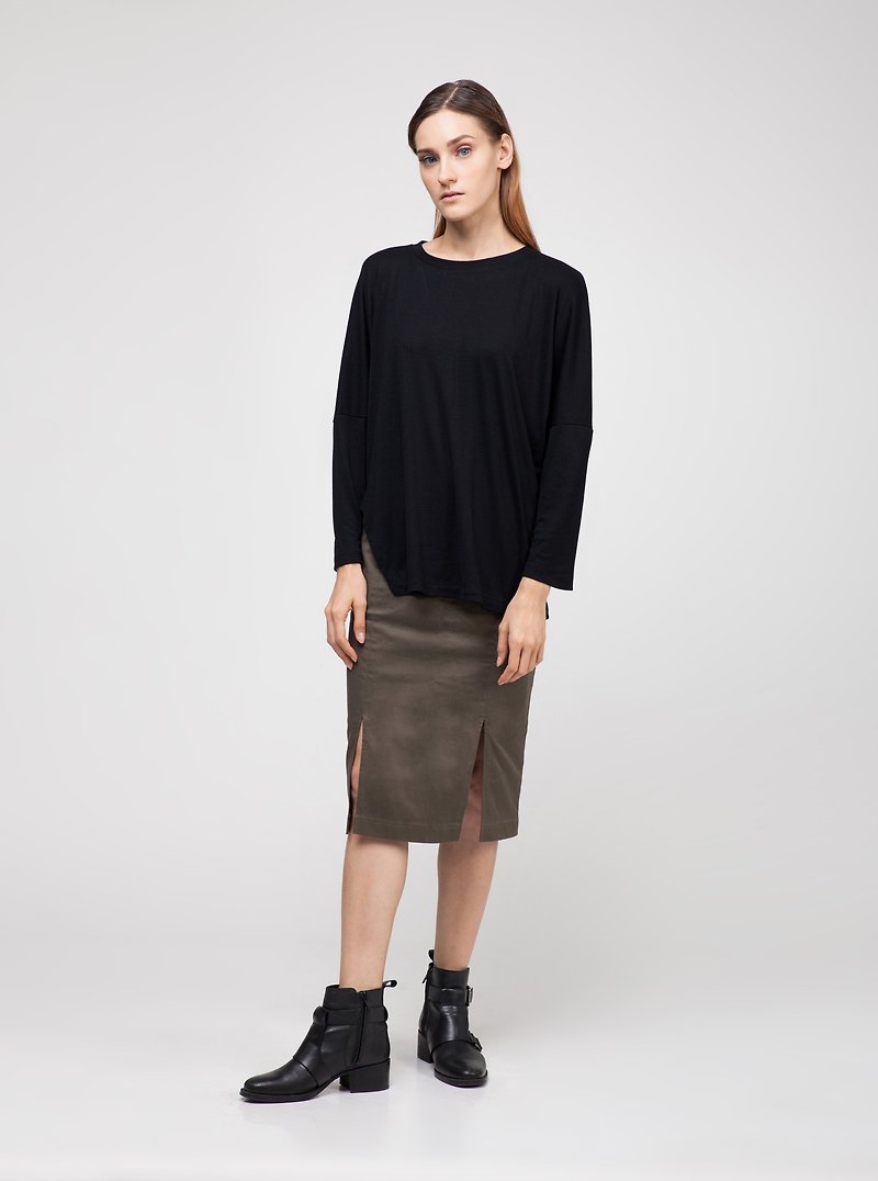 Black Tencel Cut-out Long-sleeved Shirt - เสื้อผู้หญิง - วัสดุอื่นๆ สีดำ