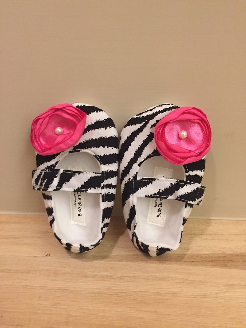 アメリカから輸入したおしゃれな手作り幼児靴（ゼブラ柄） - スリッポン - コットン・麻 