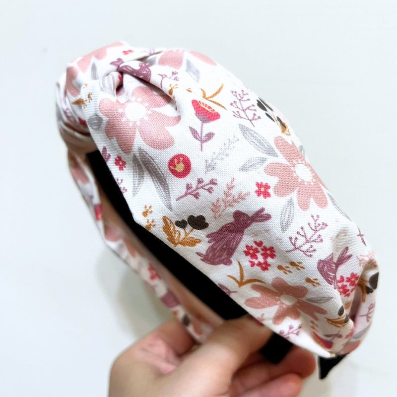 Hand-painted flower and rabbit twisted headband high elastic headband - Headbands - Cotton & Hemp Pink