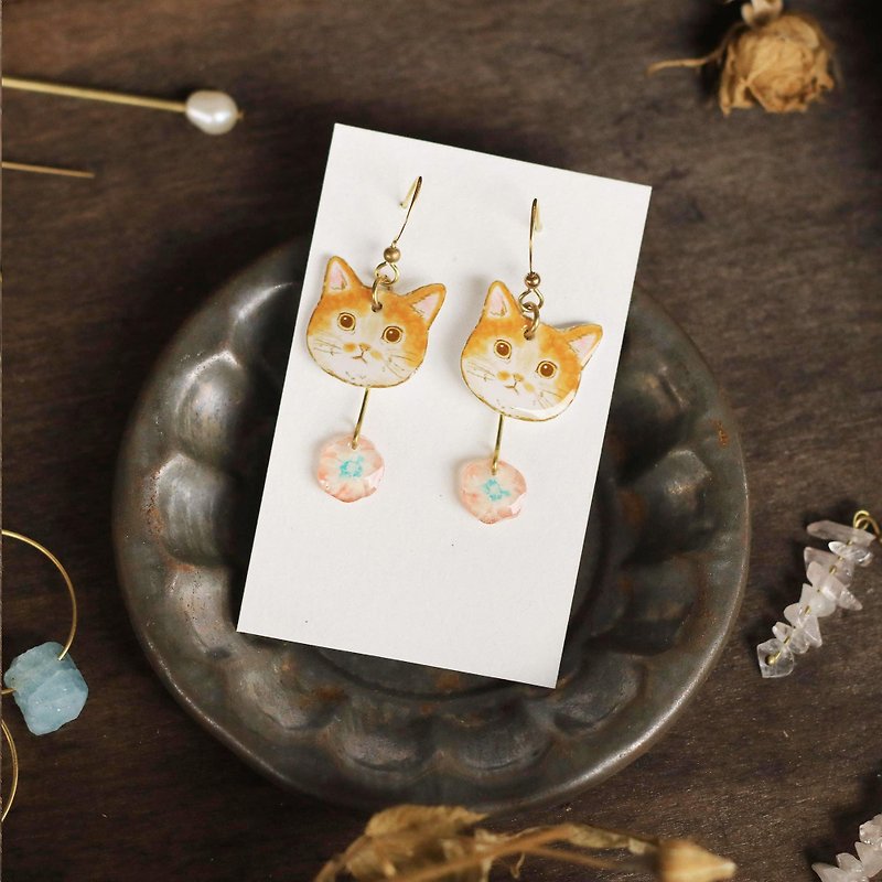 Small animal mini handmade earrings - orange cat and flower can be clipped - ต่างหู - เรซิน สีส้ม