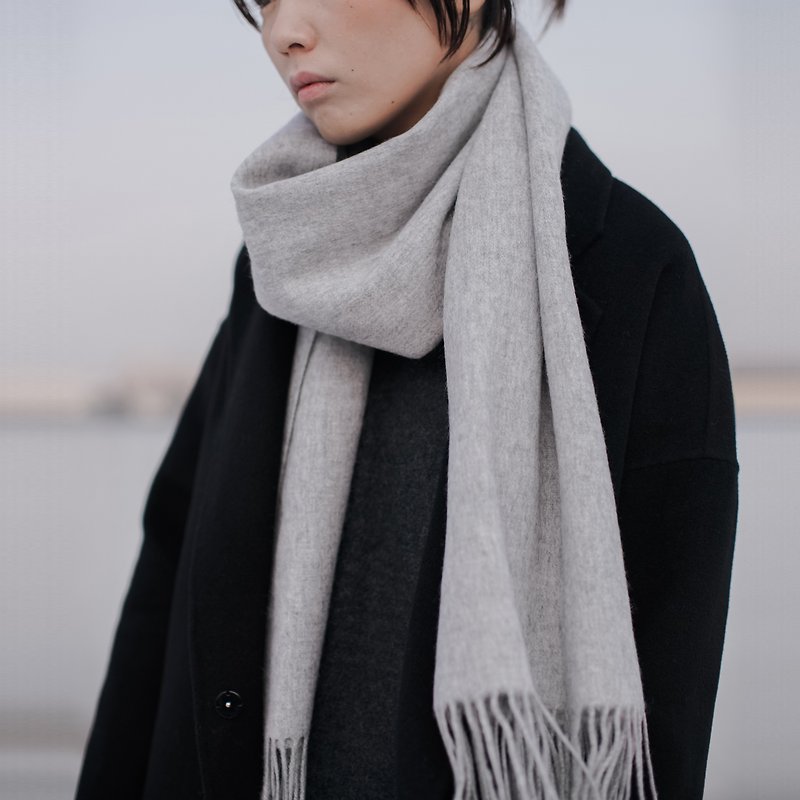 Come manpower oat / light gray / burgundy / black / dark gray / Oufen a letter full of autumn and winter warm wool scarf shawl long paragraph warm your stomach for Christmas | Fan Tata independent original design women's brands - ผ้าพันคอ - ขนแกะ สีกากี