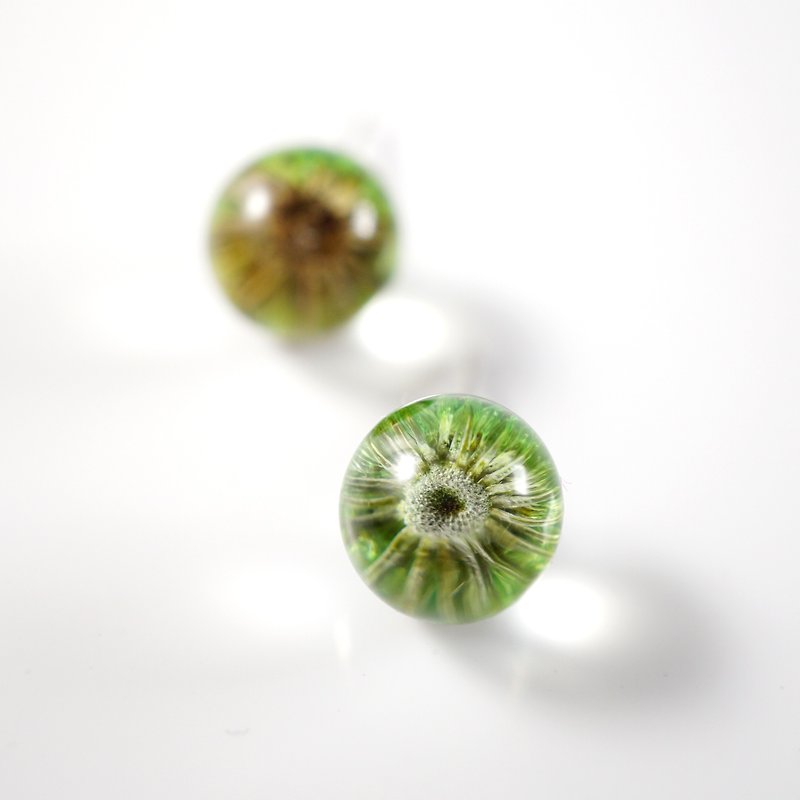 A Handmade earrings Shuijingjiao green inflorescences - ต่างหู - พืช/ดอกไม้ 