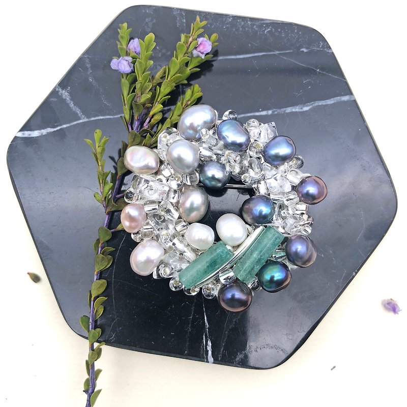 Japanese Style Colorful Pearl Brooch【Mini Pearls& Jade】【wedding 】【New Year Gift】 - Brooches - Pearl Multicolor