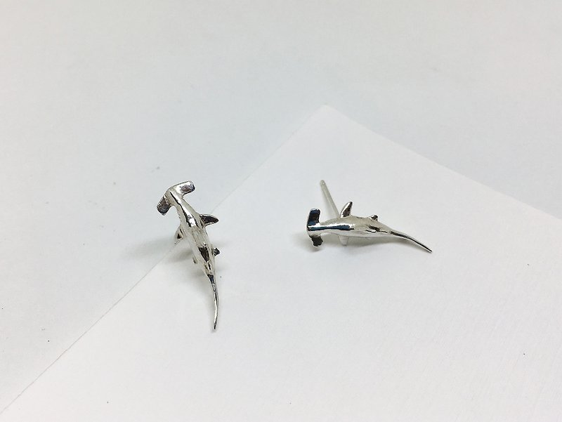 The small world of the sea. Hammerhead shark earrings. 925 sterling silver. sterling silver - ต่างหู - เงินแท้ สีเงิน