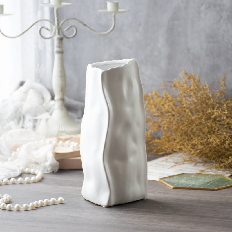 Nordic Texture Vase│Irregular Ceramic Triangular Vase - Pottery & Ceramics - Pottery White