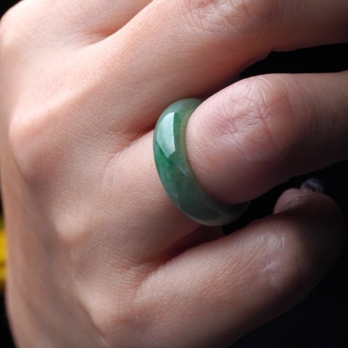 瓔珞珠寶盒 E.L.Jewelry Box 飄綠花翡翠戒指戒圈 | 國際12圍 | 天然緬甸玉翡翠A貨 | 送禮