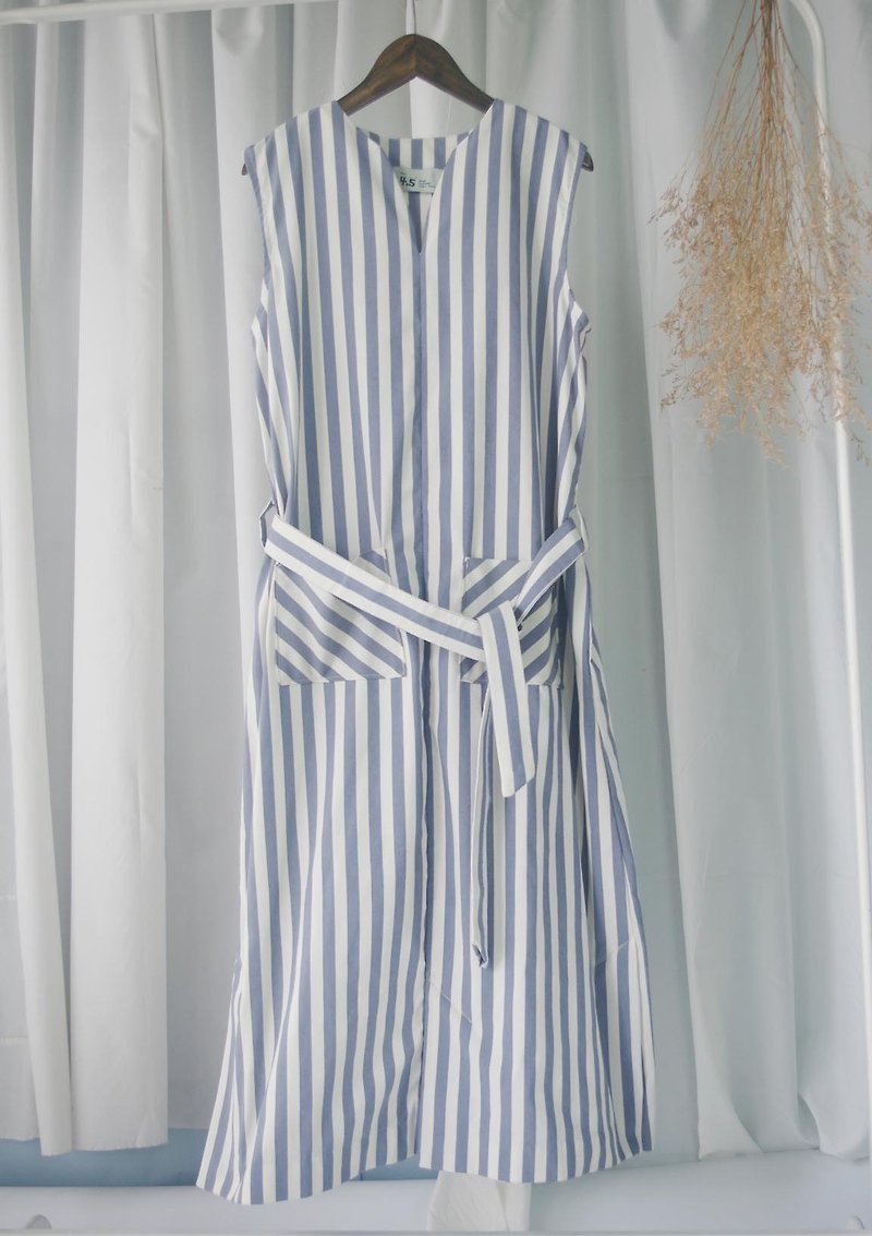 Design hand-made - Wen Qing gray blue and white straight stripes fallen open long dress - ชุดเดรส - ไฟเบอร์อื่นๆ สีน้ำเงิน