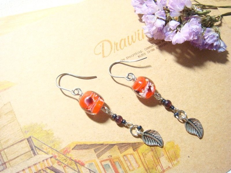 Grapefruit forest handmade glass - earrings - a little slower luminous maple red (can be clipped to increase the price) - Earrings & Clip-ons - Glass Red