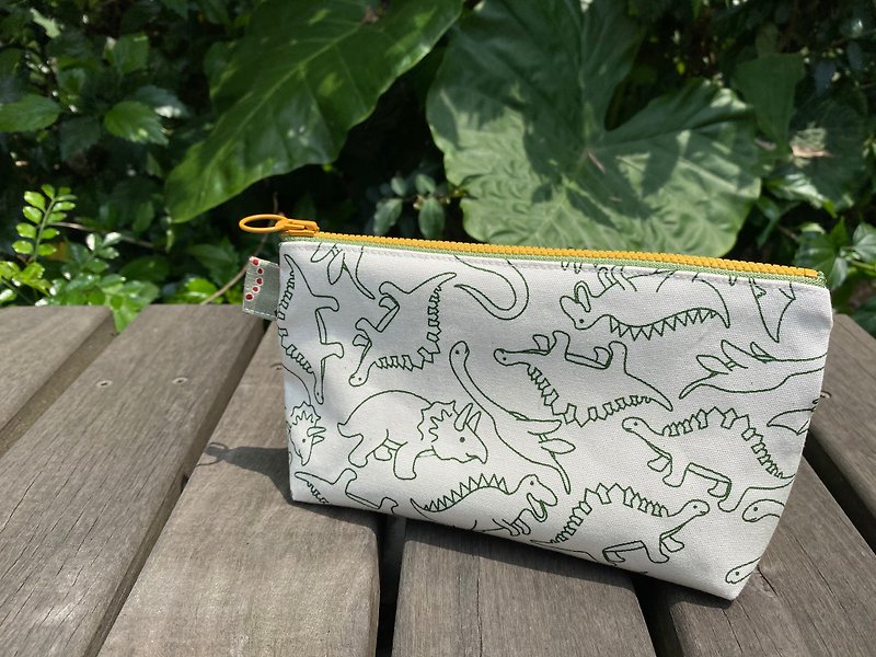 Small dinosaur universal zipper bag - Pencil Cases - Cotton & Hemp Green