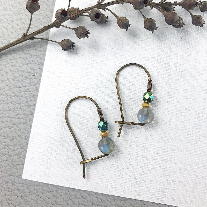Flower Power Copper Knit Earrings - Moonstone First Line - ต่างหู - โลหะ สีเขียว