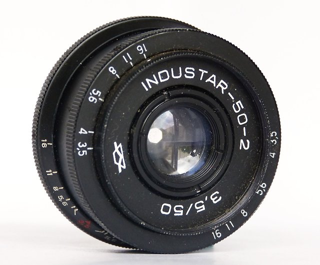 tested Industar 50-2 Soviet black pancake lens SLR 3.5/50 M42